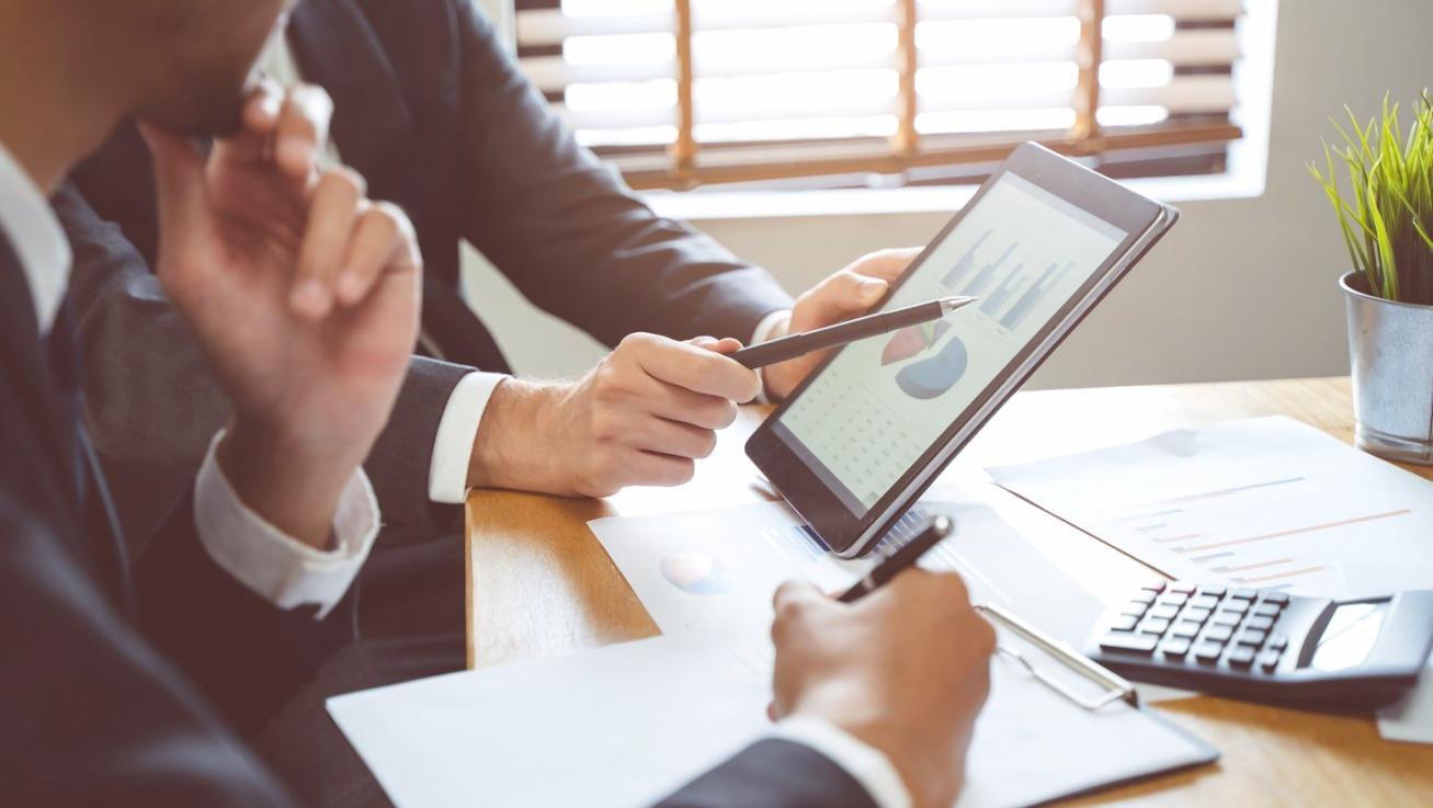 Analyse von Suchmaschinen-Rankings und Optimierungsstrategien